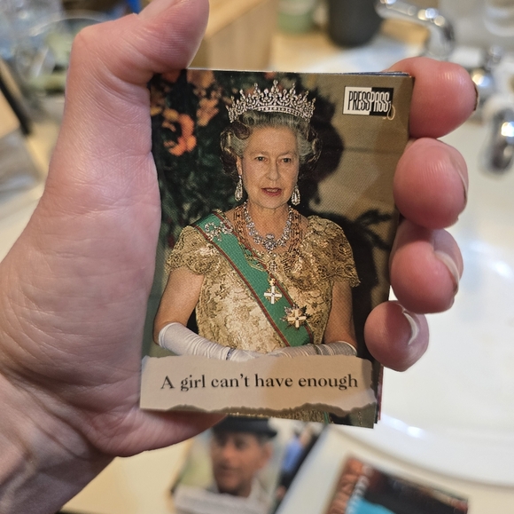 Royal Family Trading Cards Collection - Picture 6 of 13